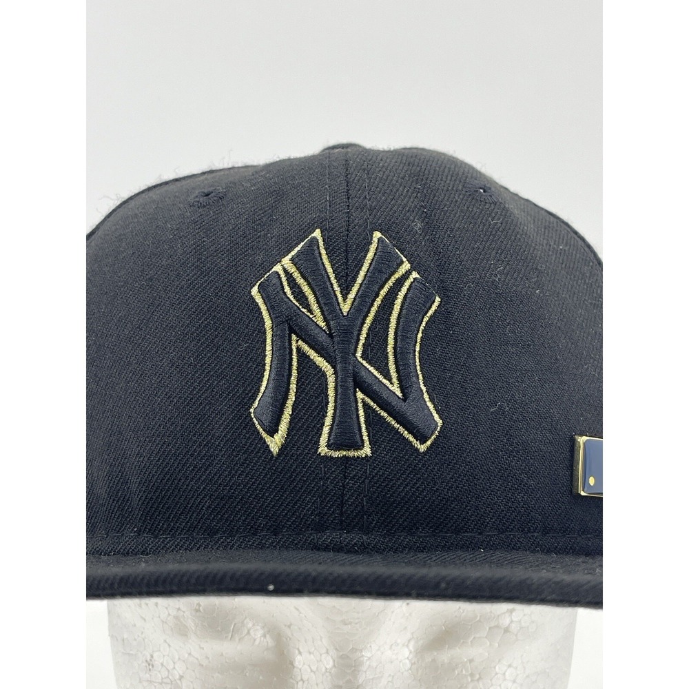 New York Yankees Snapback Hat Cap Logo Black Gold New Era GOLD MLB PIN‎ RARE - Picture 2 of 12